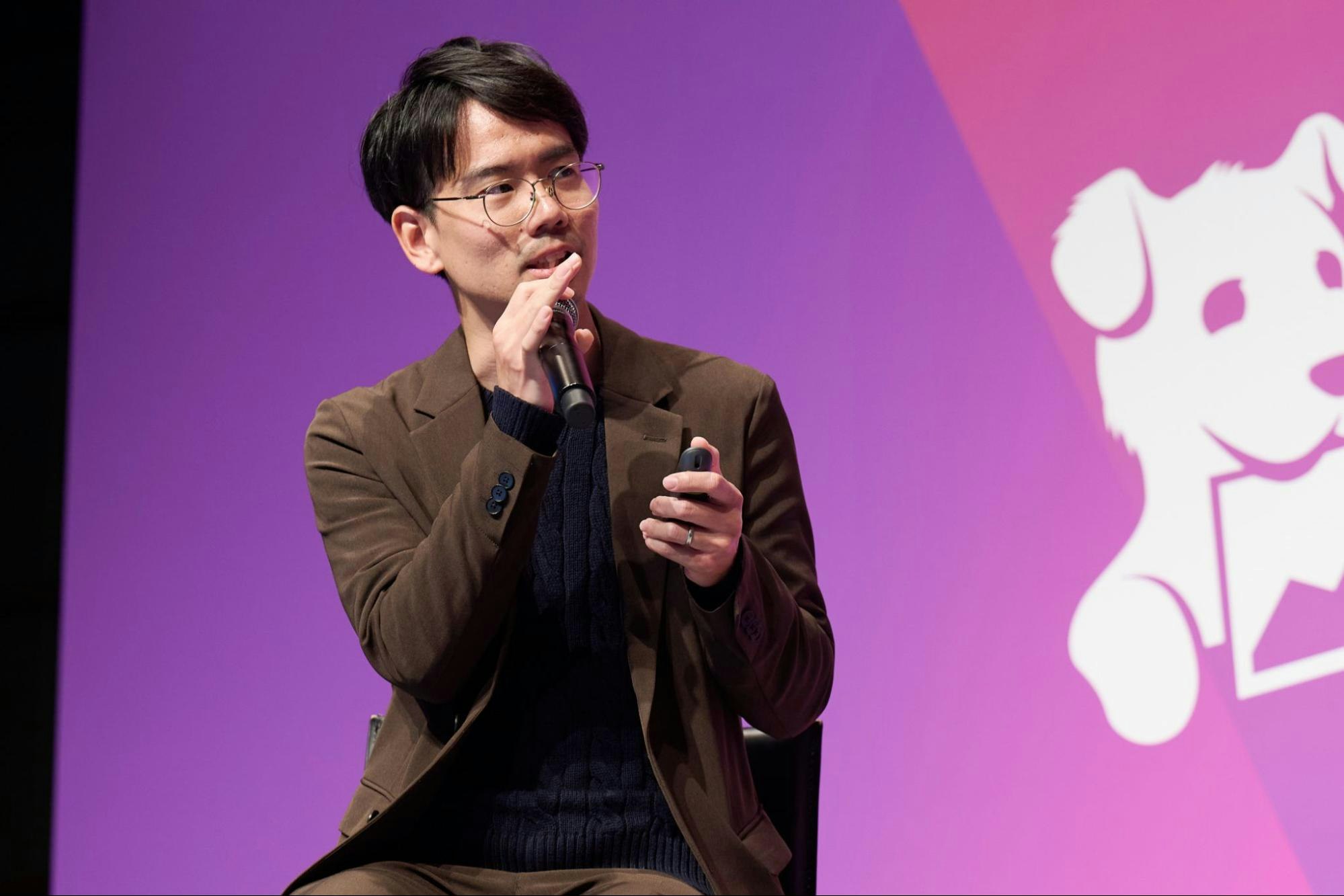 Datadog Japan Senior Sales Engineer 角田高彬 説明時の写真。 Datadog Japan Senior Sales Engineer 角田高彬 説明時の写真。